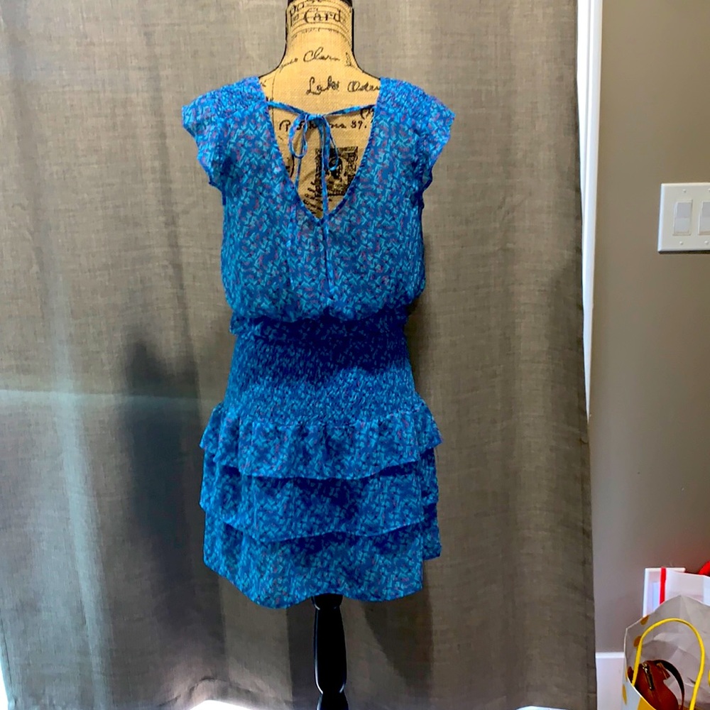 Q&A Dress - Picture 2 of 4